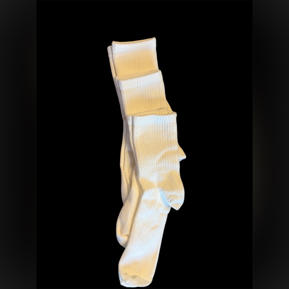 Classic White Crew Socks- Set of Three